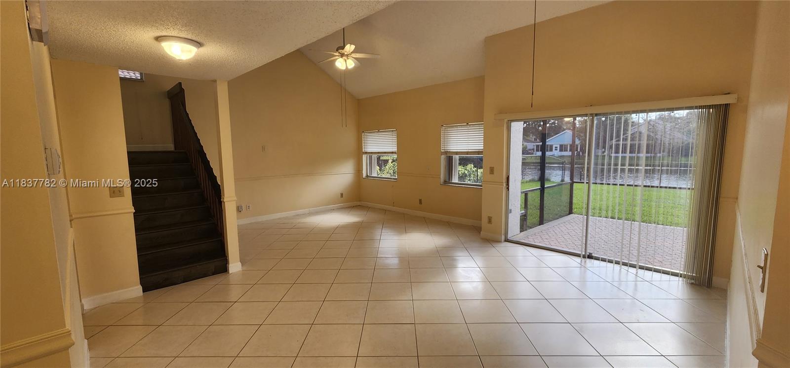 2957 Oak Park Cir