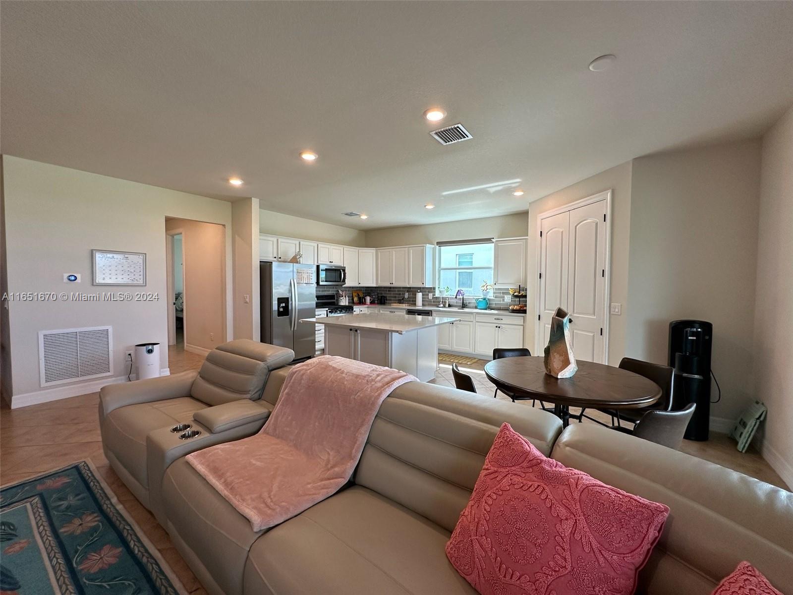 Photo 12 of 41 of 10479 SW Captiva Dr house