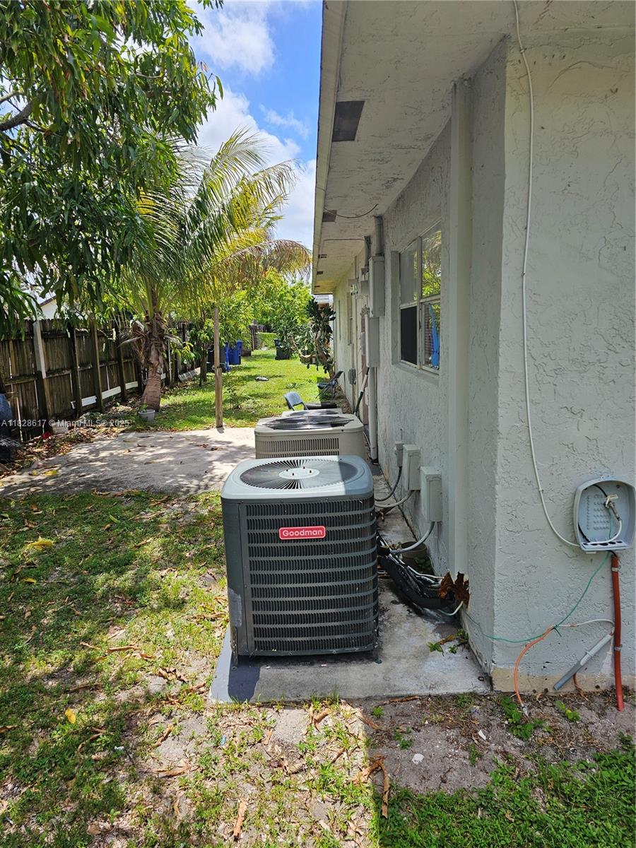 7850 SW 10th Ct 1-3