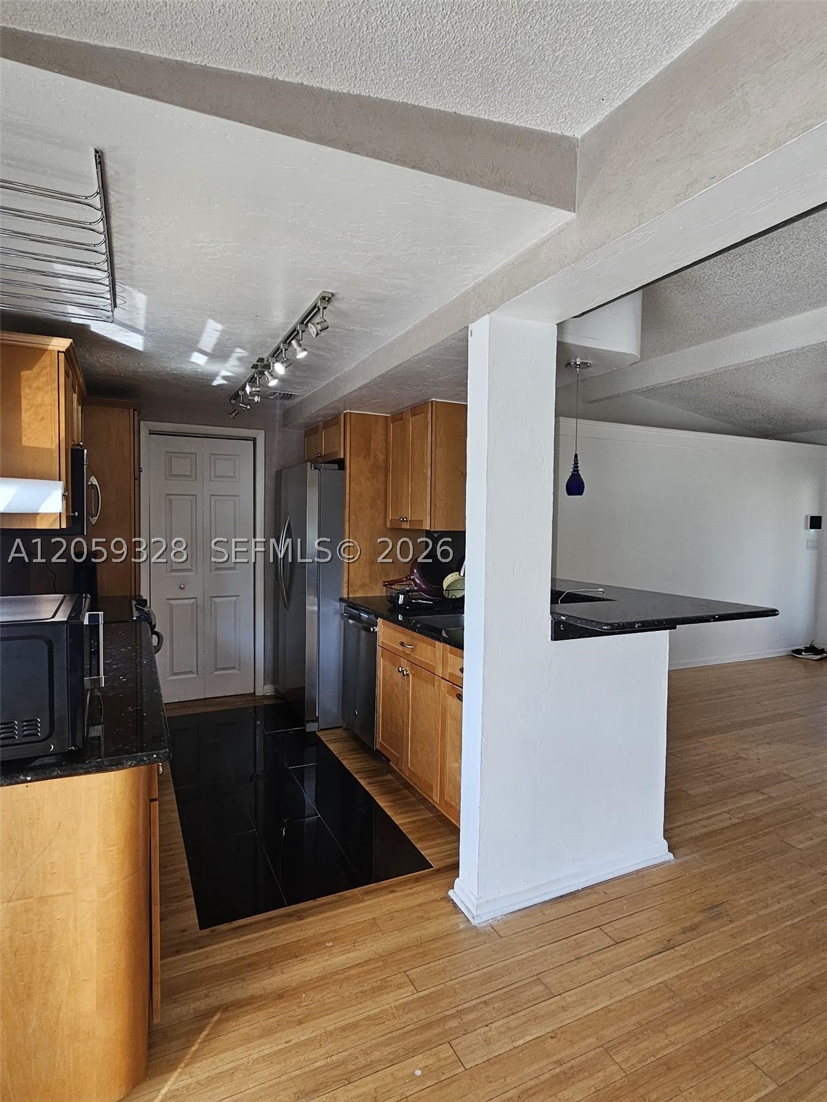 1732 NE 50th St