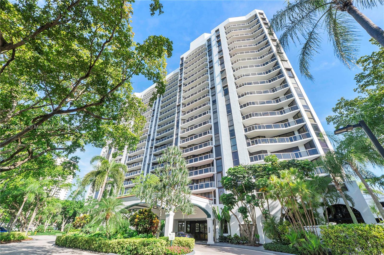 HARBORSIDE AT THE WATERWAs - Residential