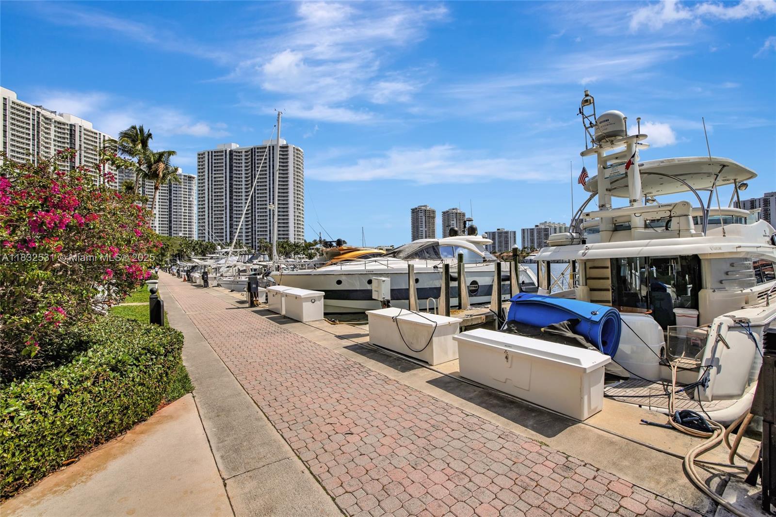 HARBORSIDE AT THE WATERWAs - Residential