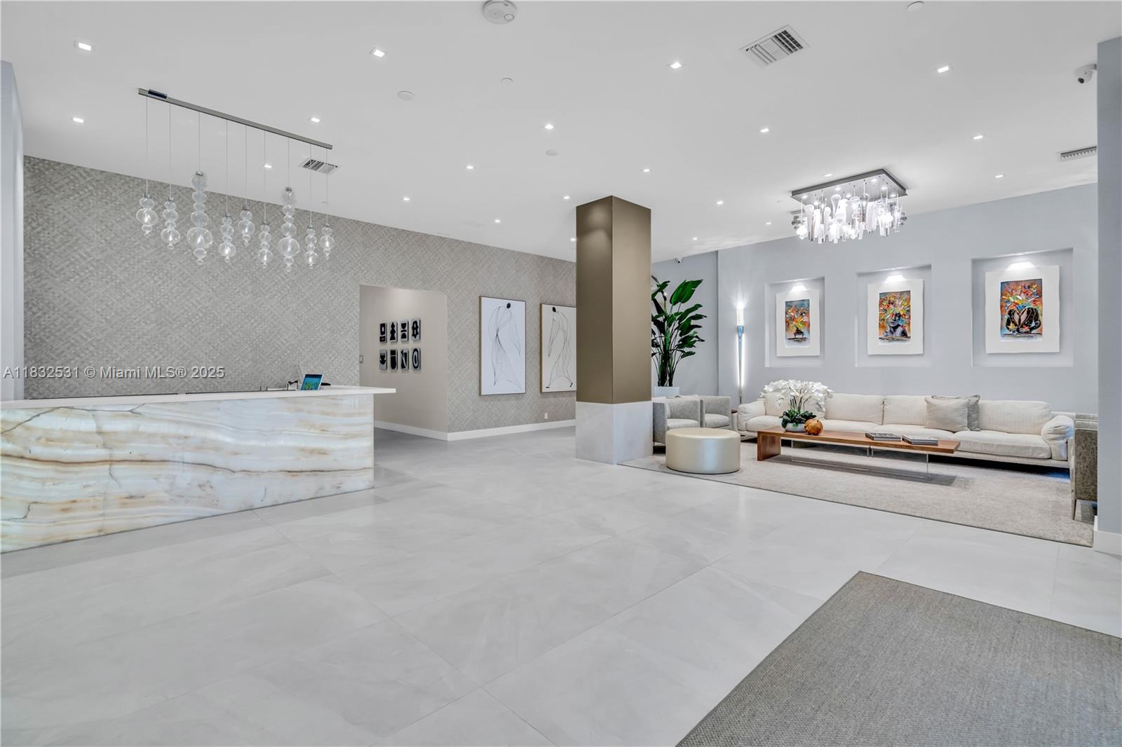 HARBORSIDE AT THE WATERWAs - Residential