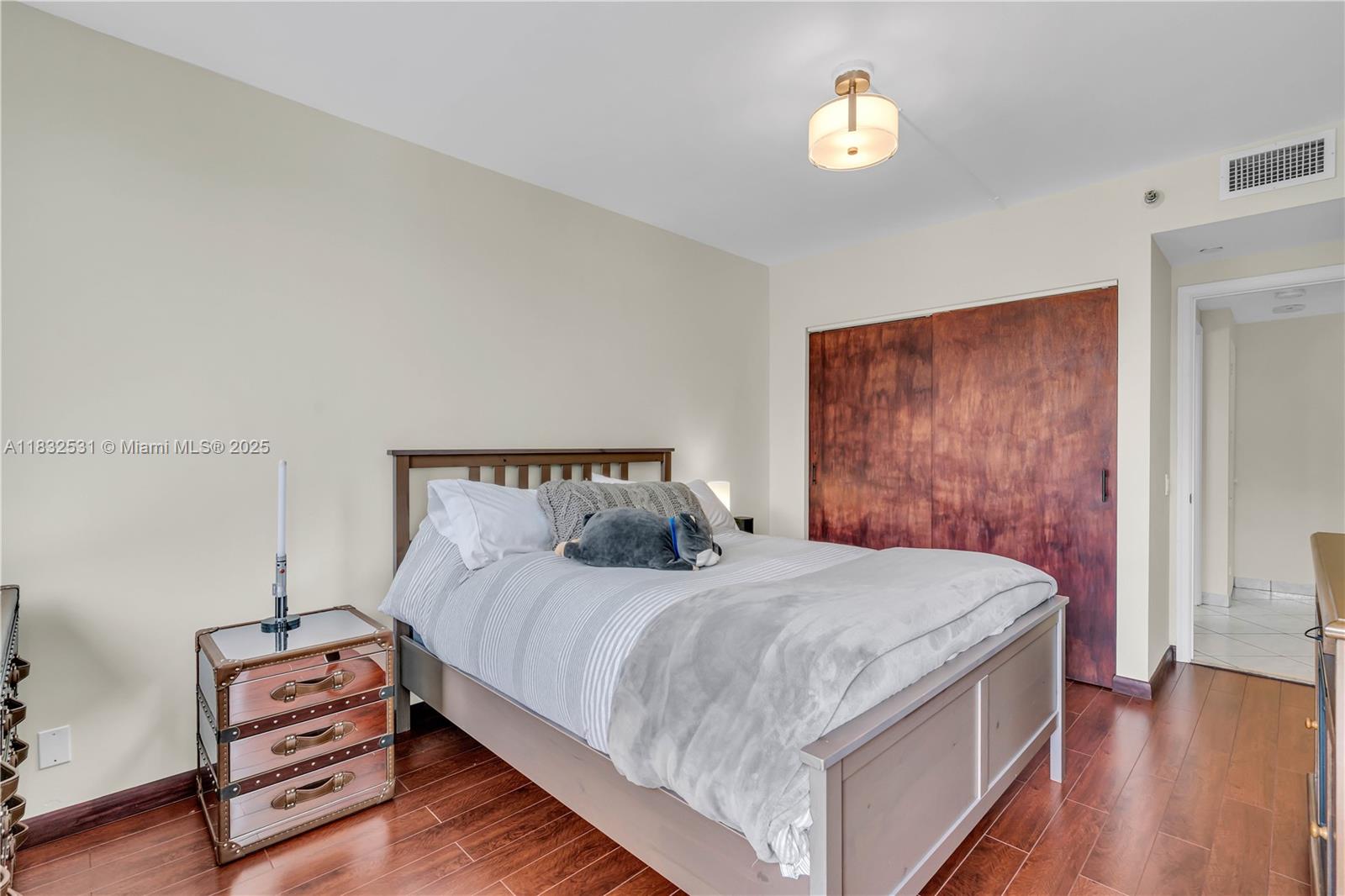 HARBORSIDE AT THE WATERWAs - Residential