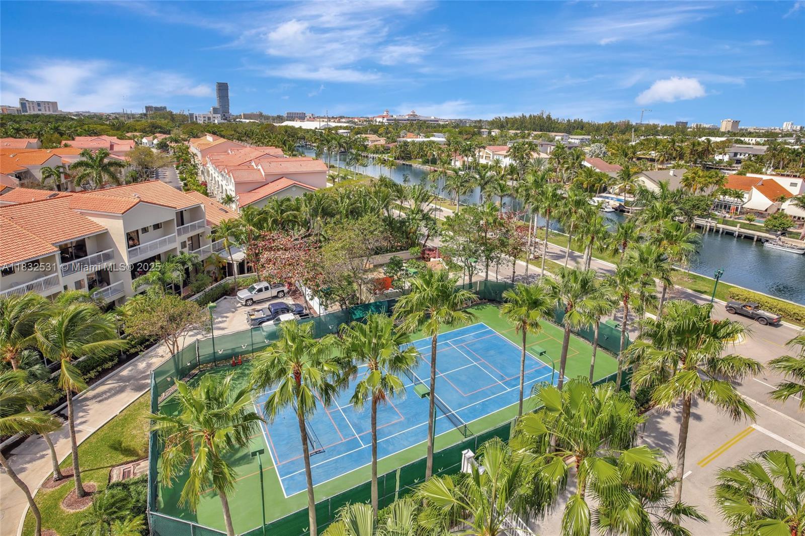 HARBORSIDE AT THE WATERWAs - Residential