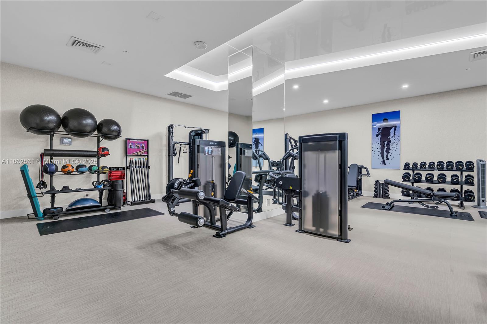 HARBORSIDE AT THE WATERWAs - Residential