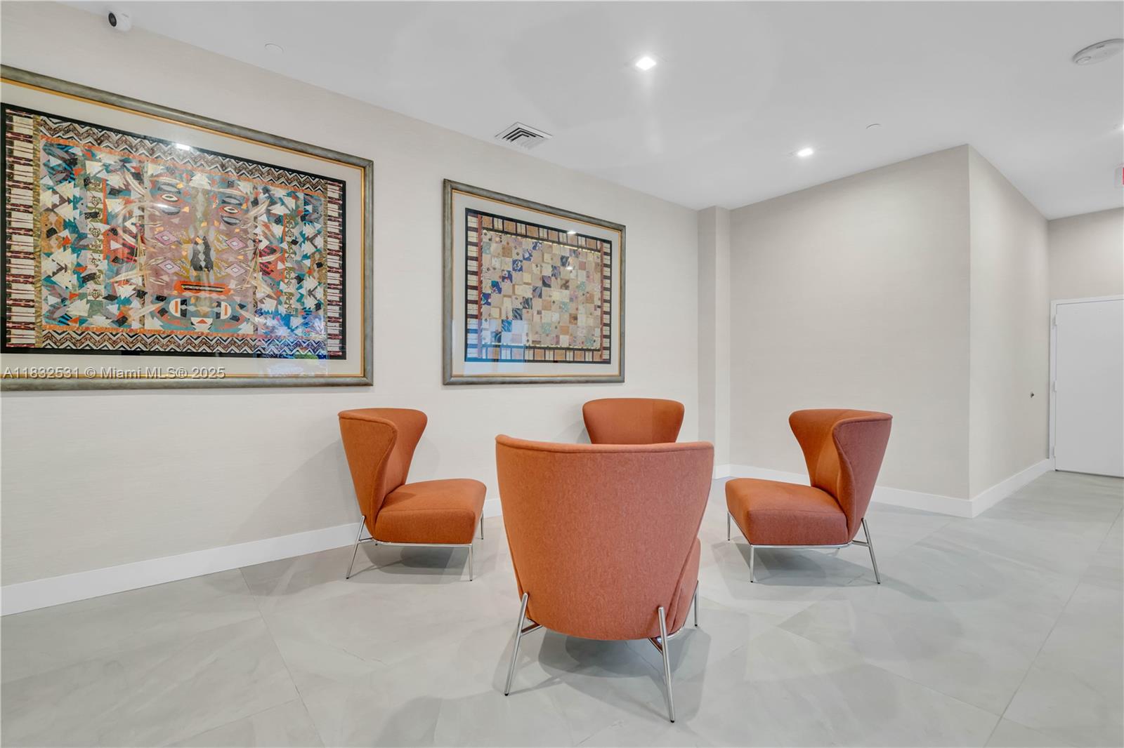 HARBORSIDE AT THE WATERWAs - Residential