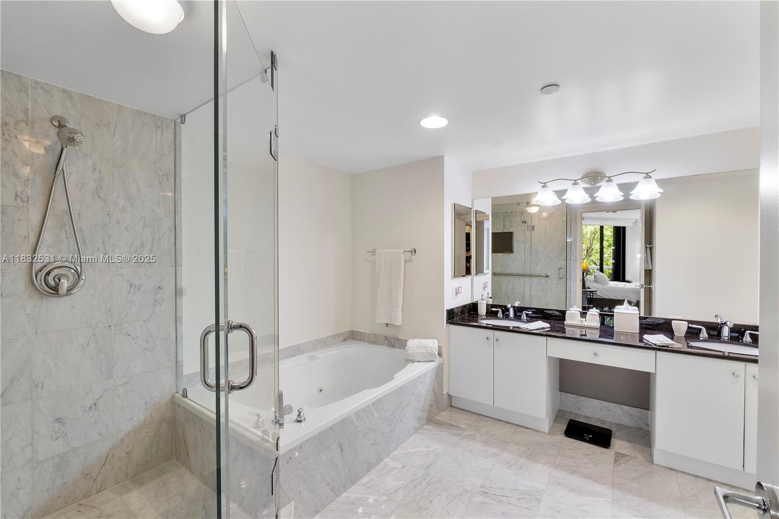 HARBORSIDE AT THE WATERWAs - Residential