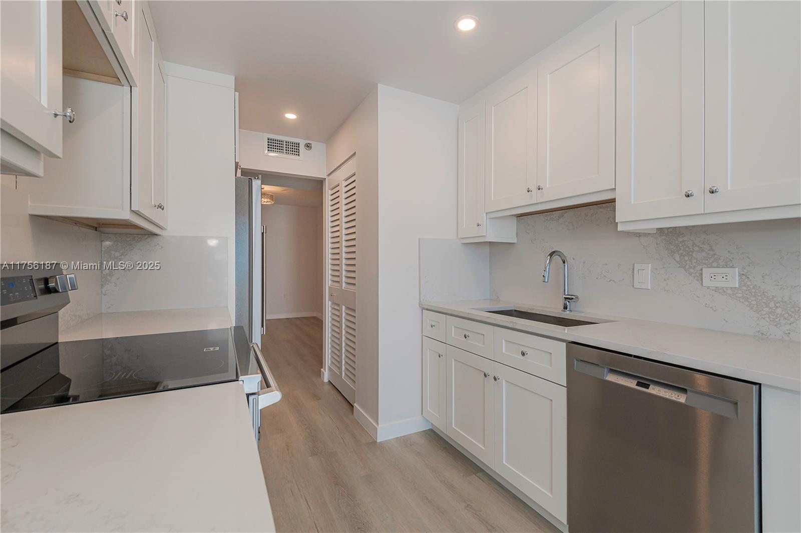 1201 S Ocean Dr 2509S