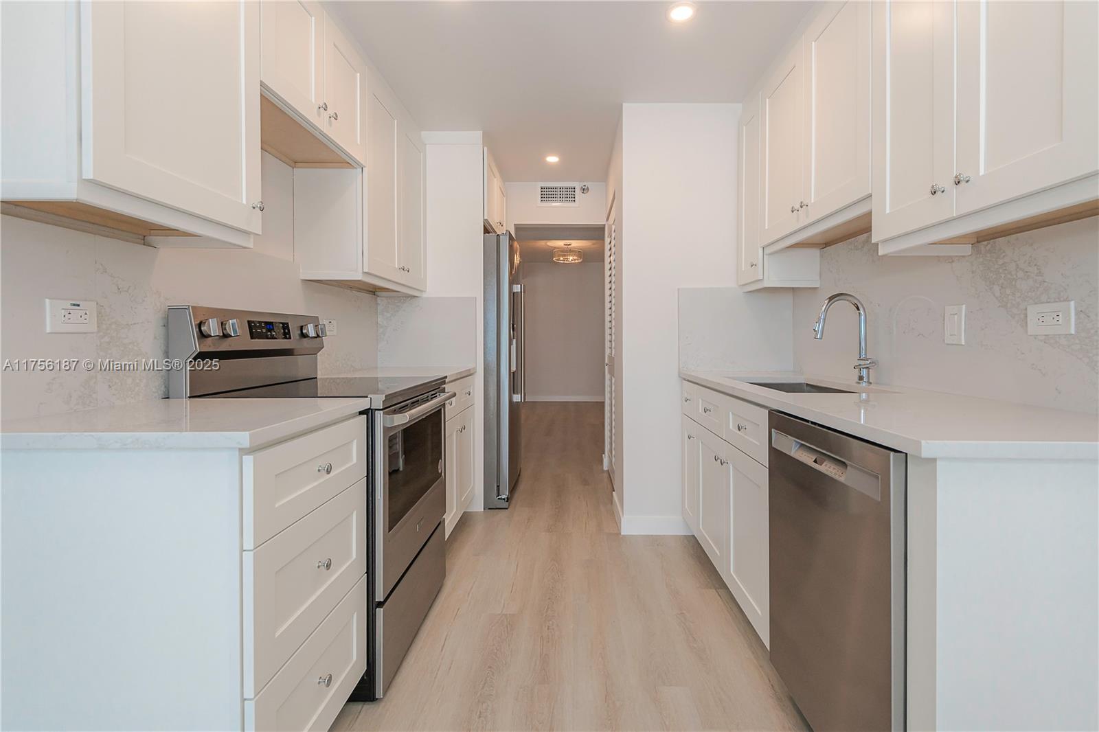 1201 S Ocean Dr 2509S