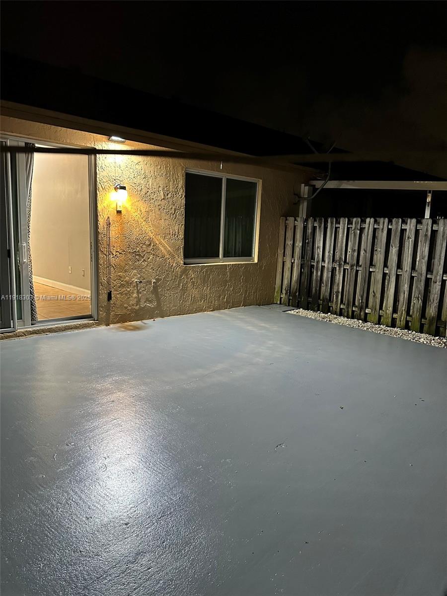 COUNTRY LAKE MANORS TOWNH - Residential