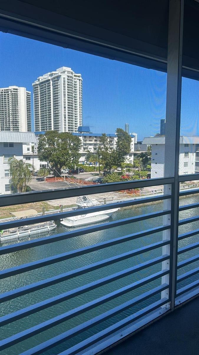 EDEN ISLES CONDO PART 2 - Residential