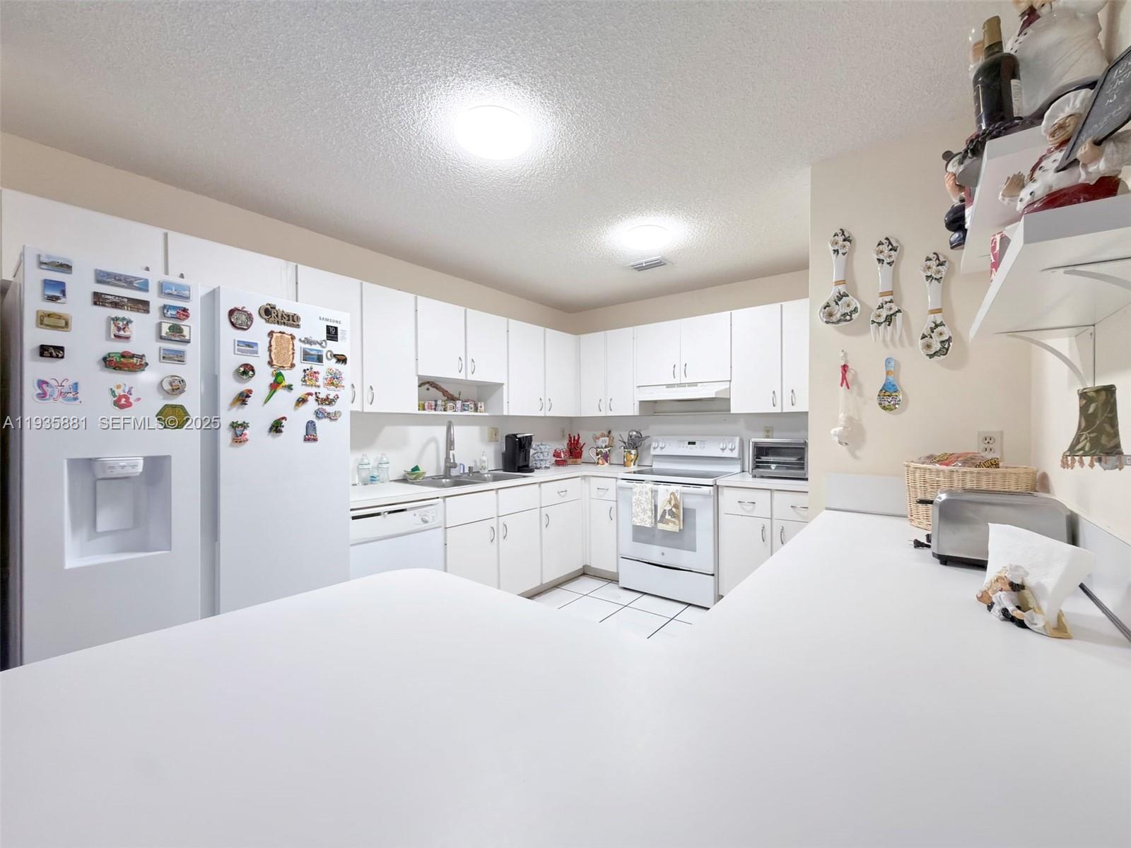 BIRD LAKES SOUTH SEC 2 - Residential