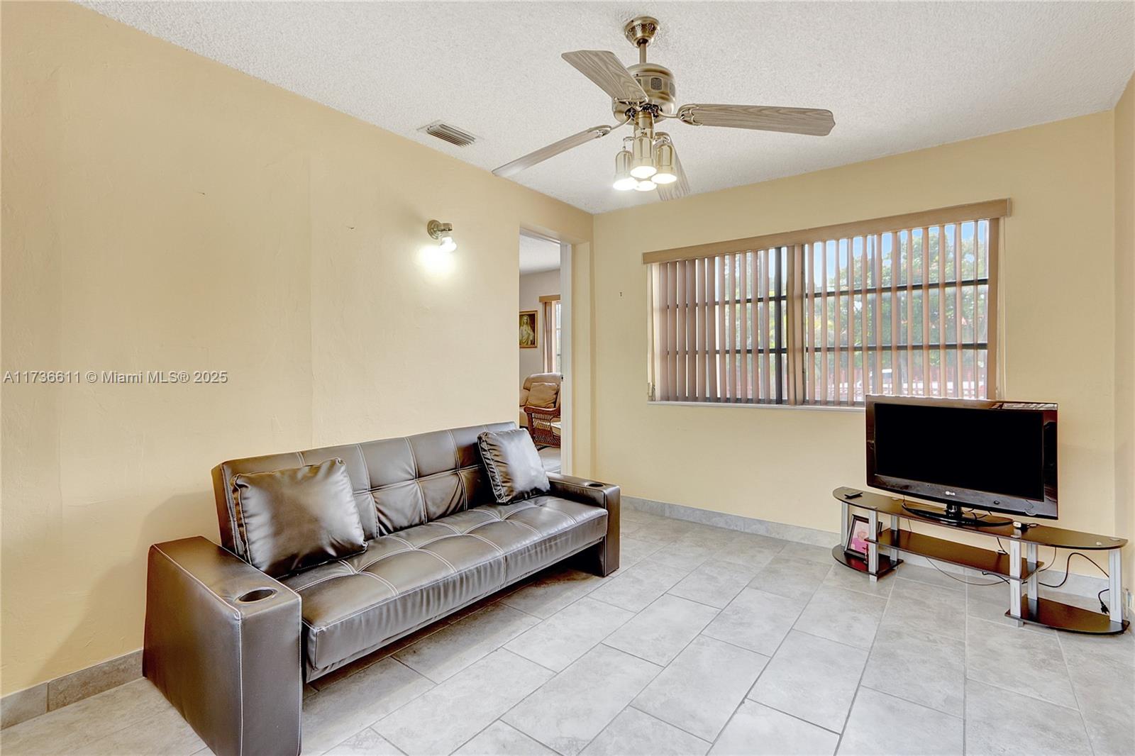 GROSSE POINTE HIGHLANDS - Residential