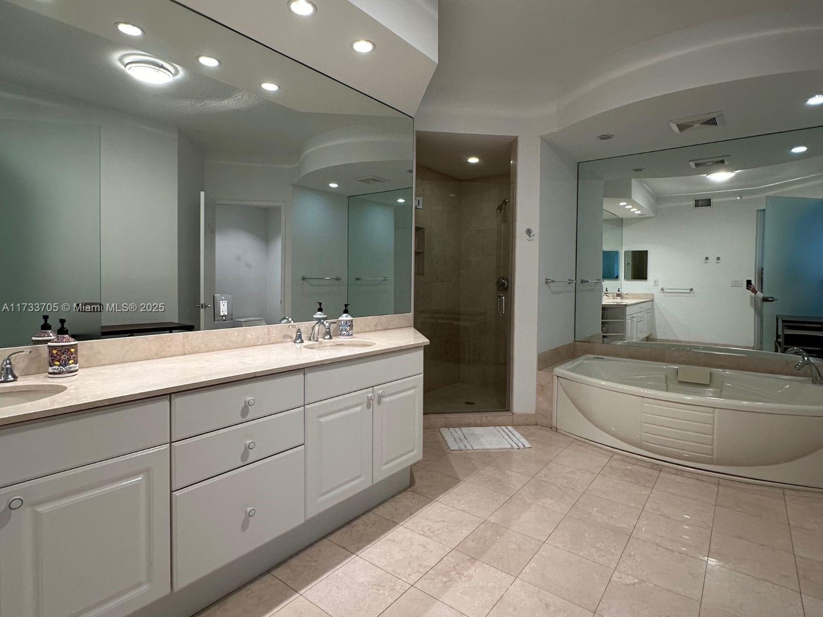 LAKE VILLA THREE CONDO - Residential