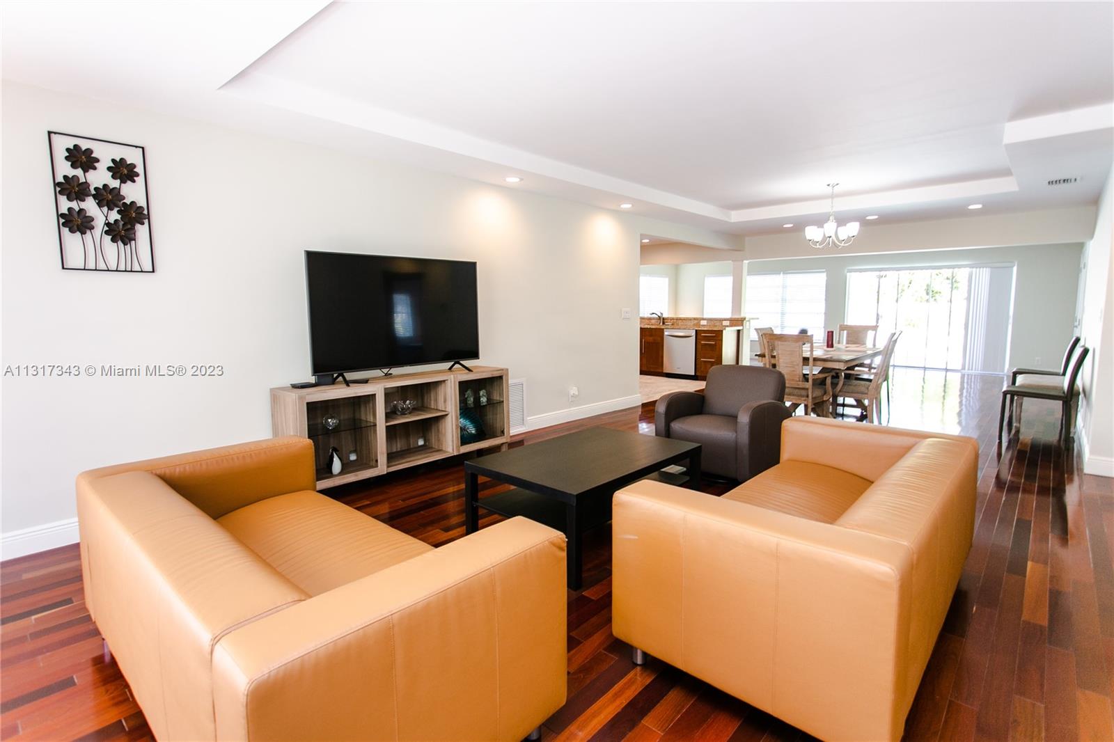 HOLLYWOOD LAKES SECTION - Residential Lease