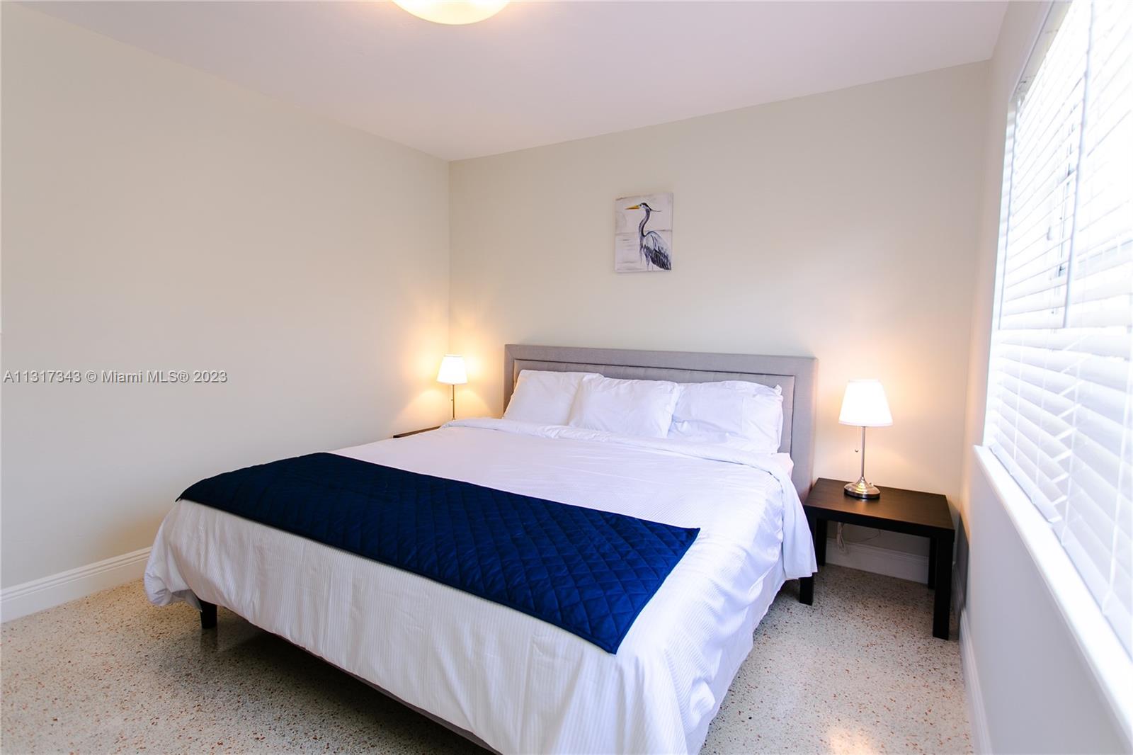 HOLLYWOOD LAKES SECTION - Residential Lease