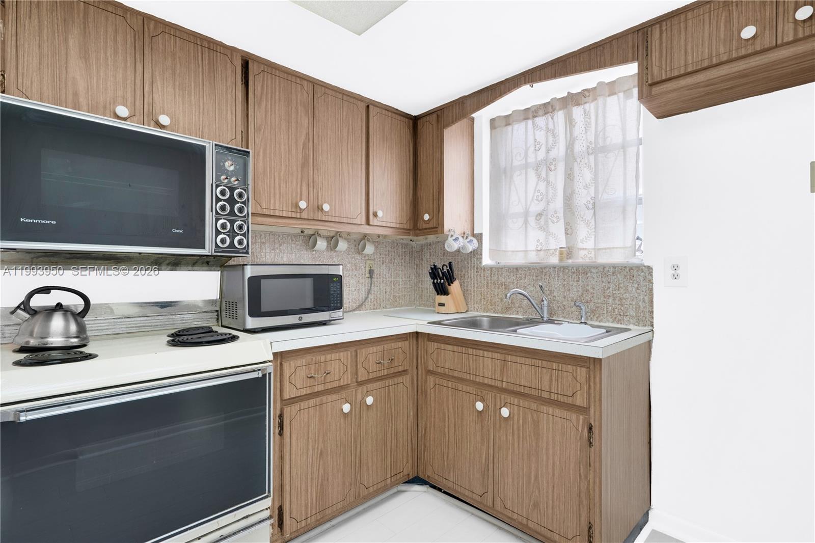 SUNSHINE SUB - Residential