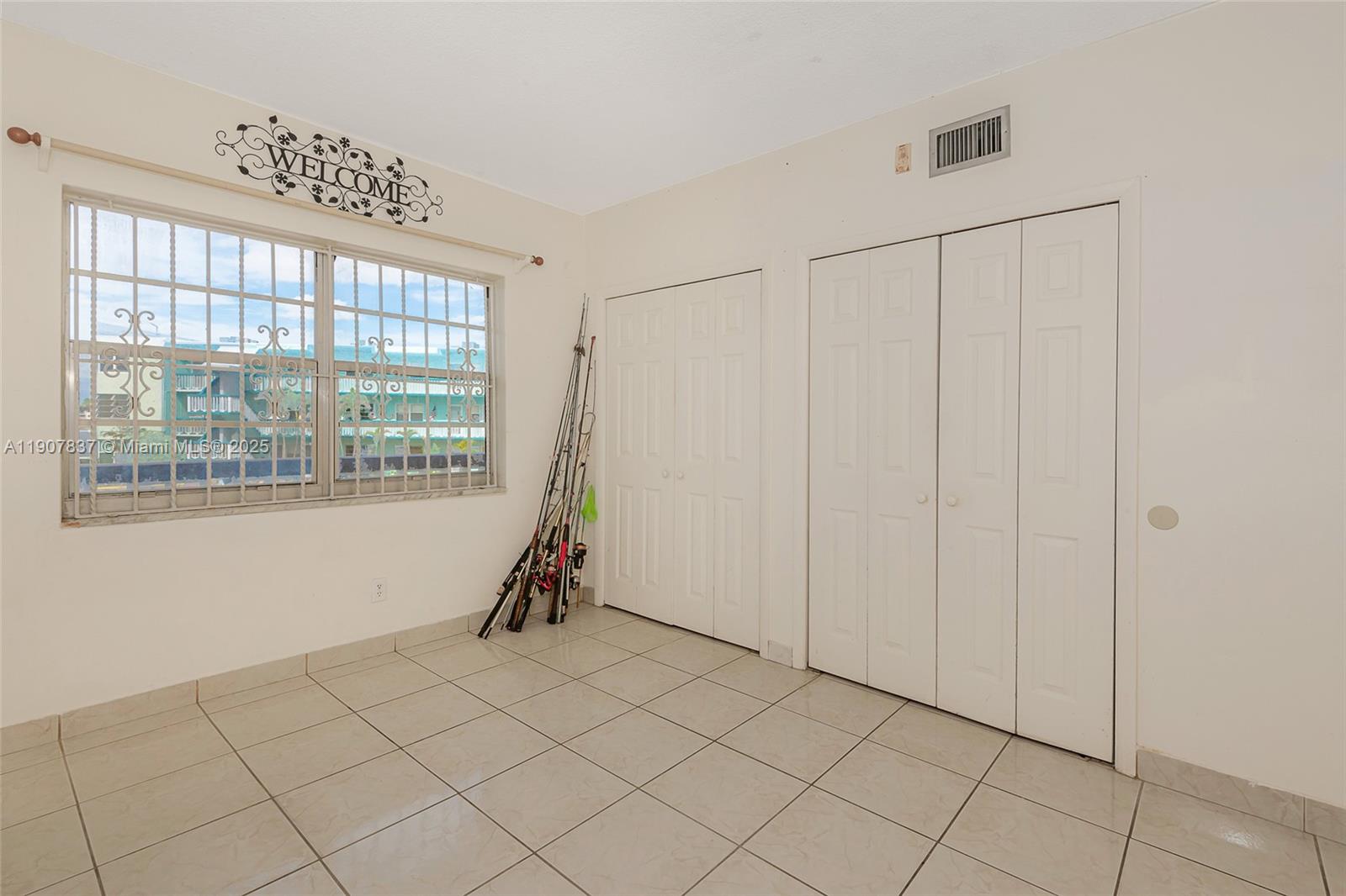 FOURTH MOORINGS CONDO - Residential