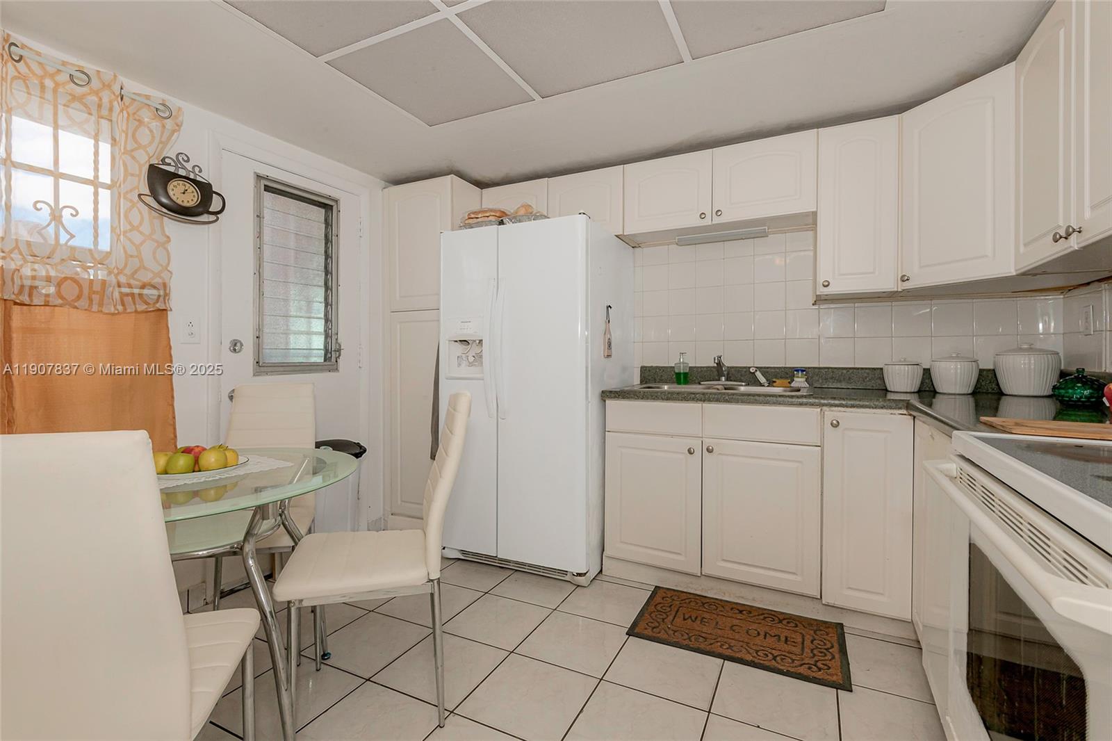 FOURTH MOORINGS CONDO - Residential