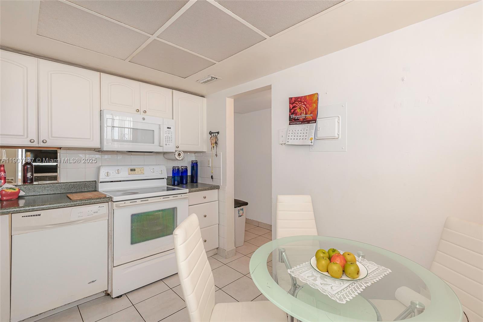 FOURTH MOORINGS CONDO - Residential