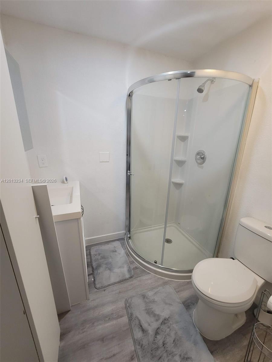 LAKE FOREST SEC 4 - Residential Lease