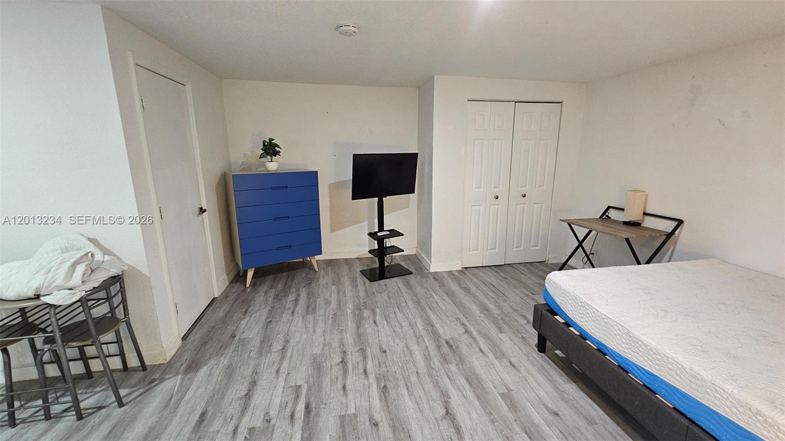 LAKE FOREST SEC 4 - Residential Lease