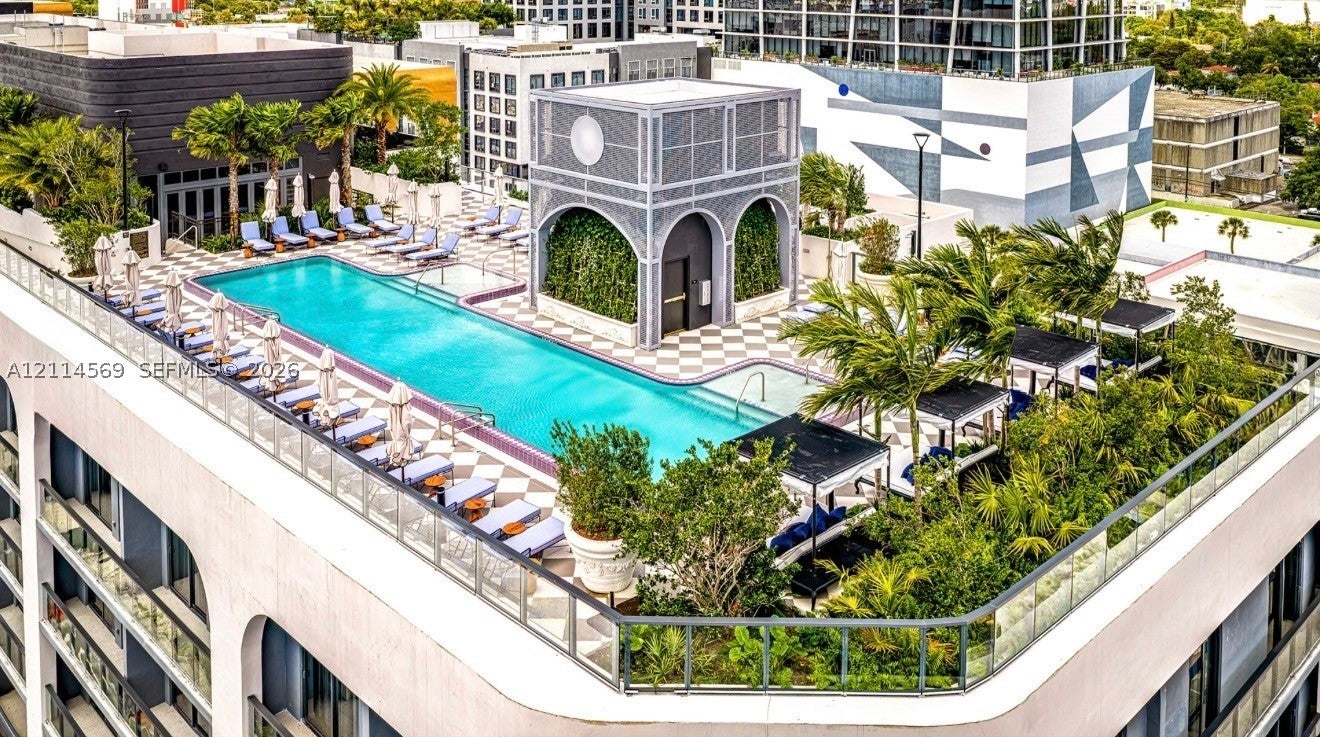 2700 NW 2 Ave 245, Miami FL 33127