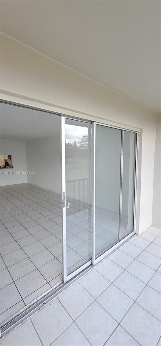 VERSAILLES GARDENS CONDO - Residential