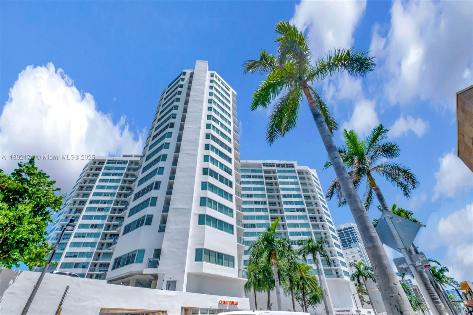 7135 Collins Ave 1614