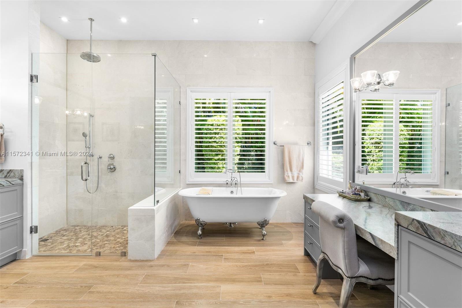 SOLAR GARDENS - Residential