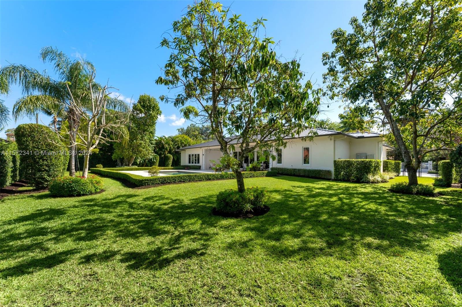 SOLAR GARDENS - Residential