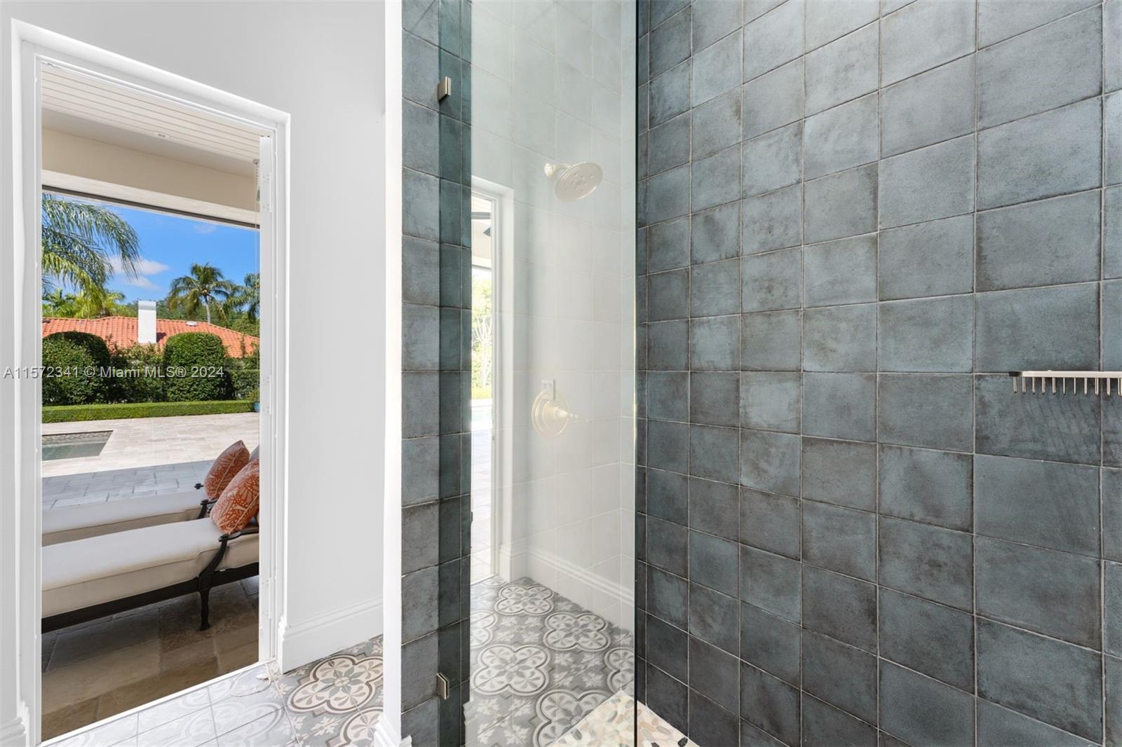 SOLAR GARDENS - Residential