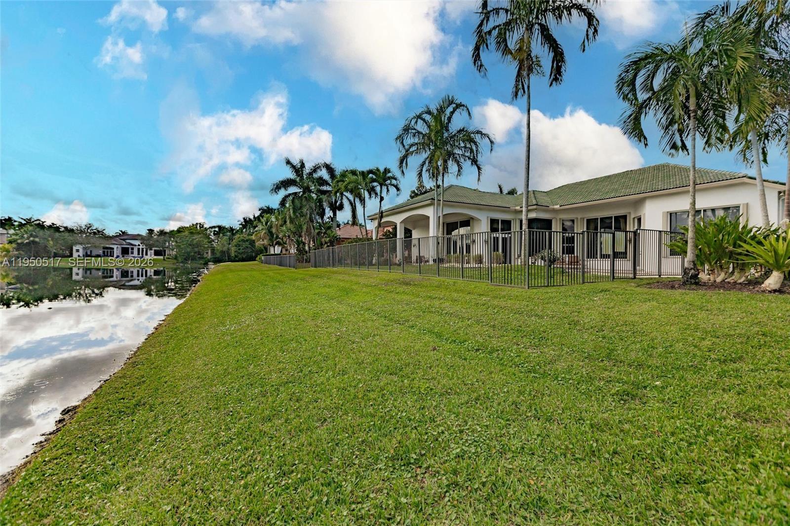 KAPOK GROVE ESTATES - Residential