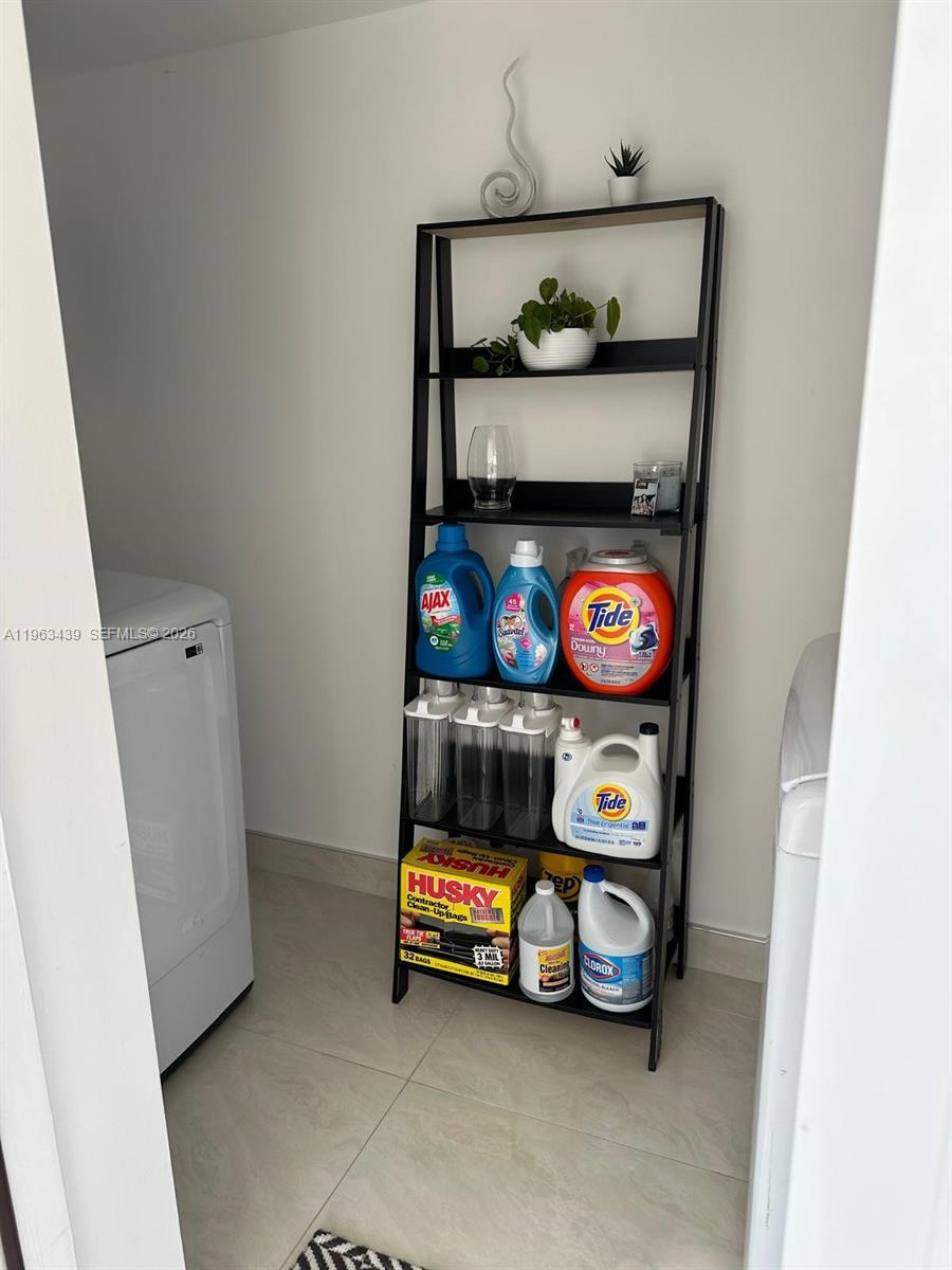 MYRTLE GROVE - Residential