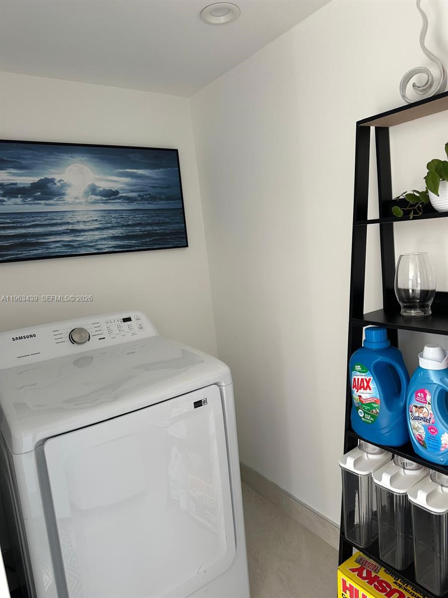 MYRTLE GROVE - Residential