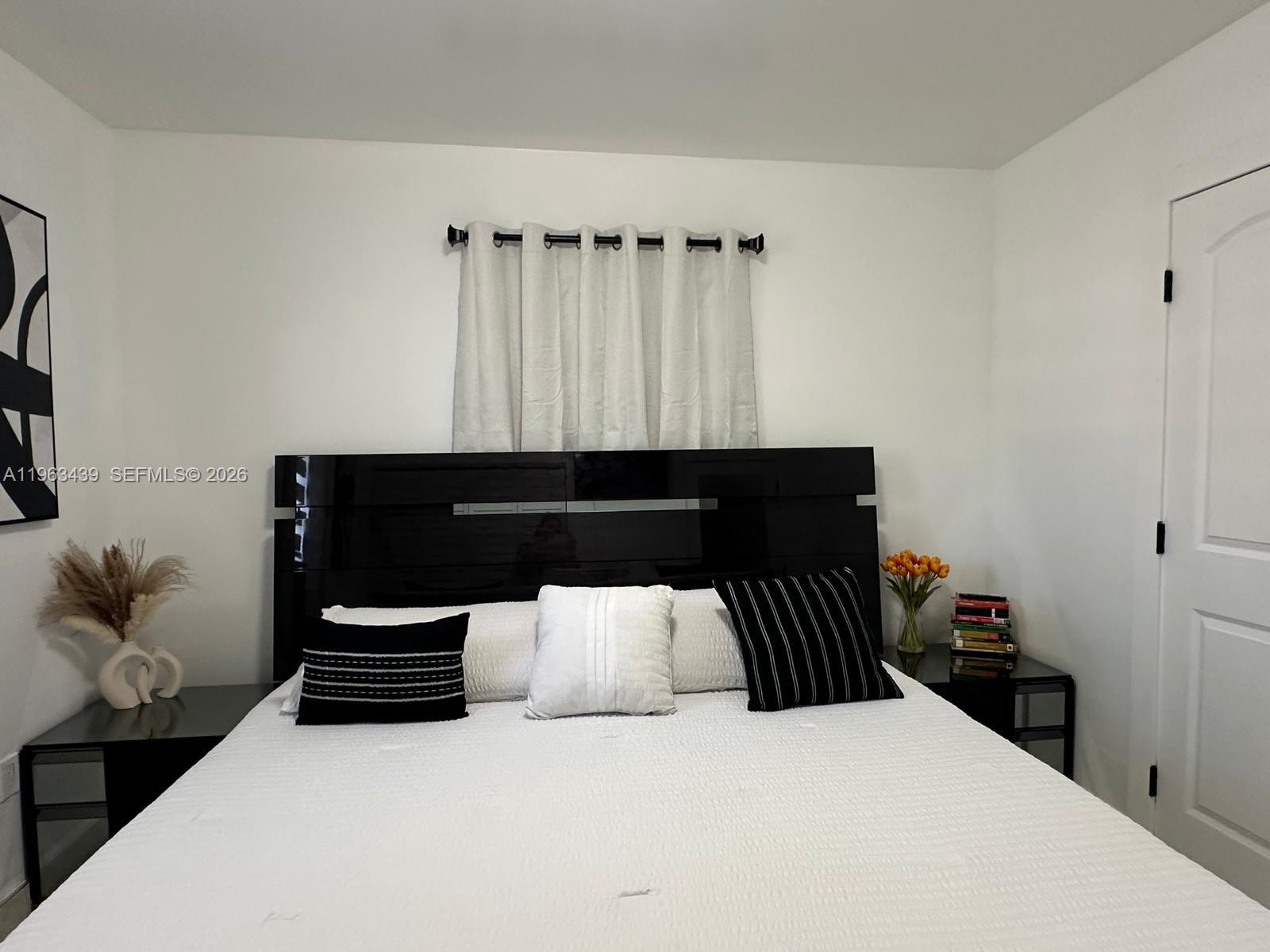 MYRTLE GROVE - Residential