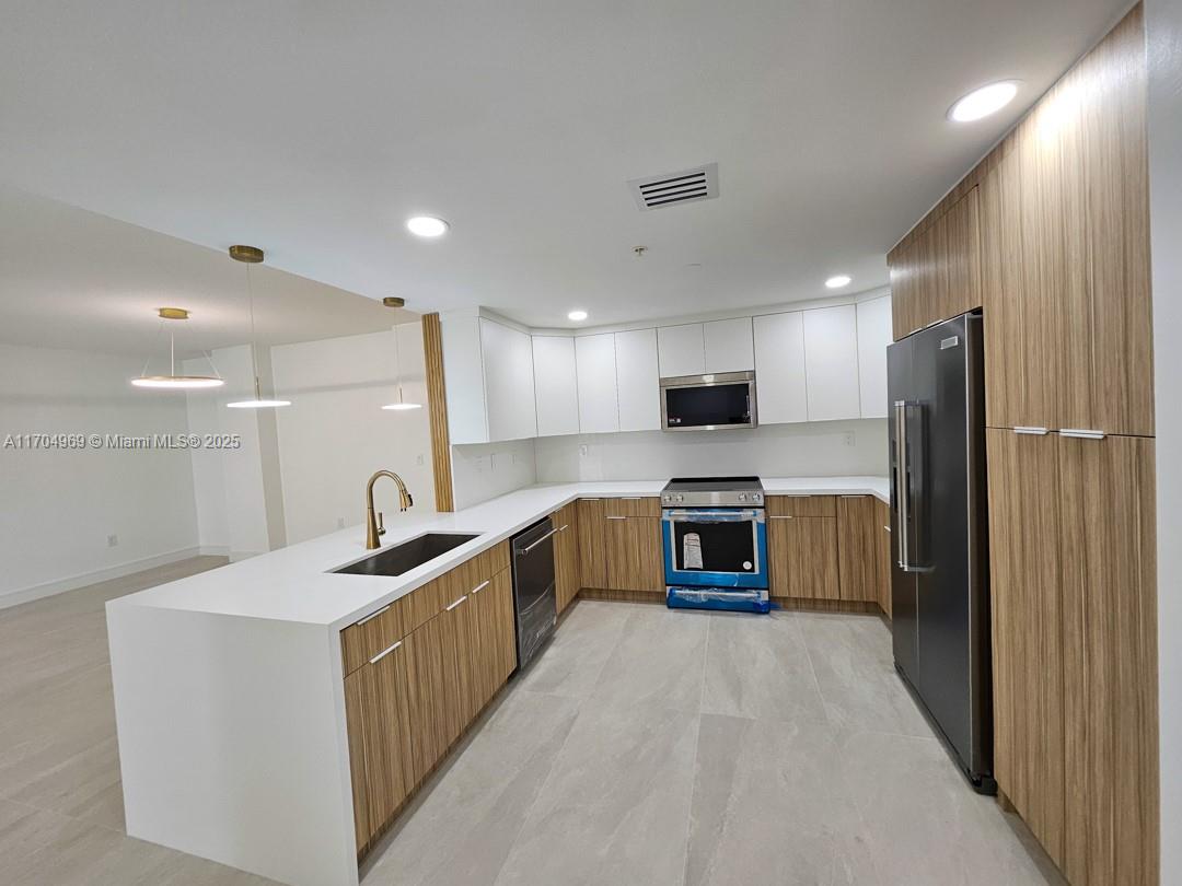 VILLA ZAMORA CONDO - Residential