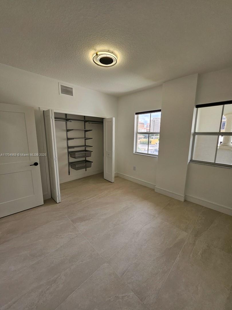 VILLA ZAMORA CONDO - Residential