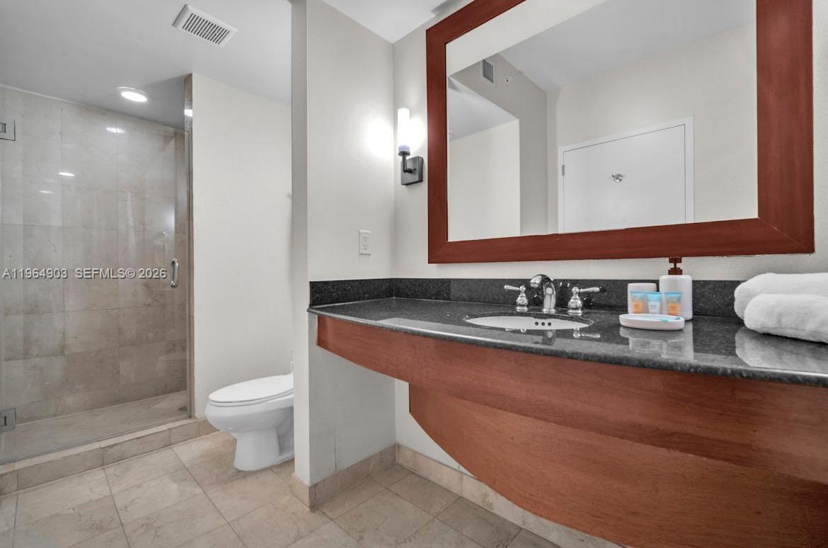 TRUMP INTERNATIONAL SONES - Residential