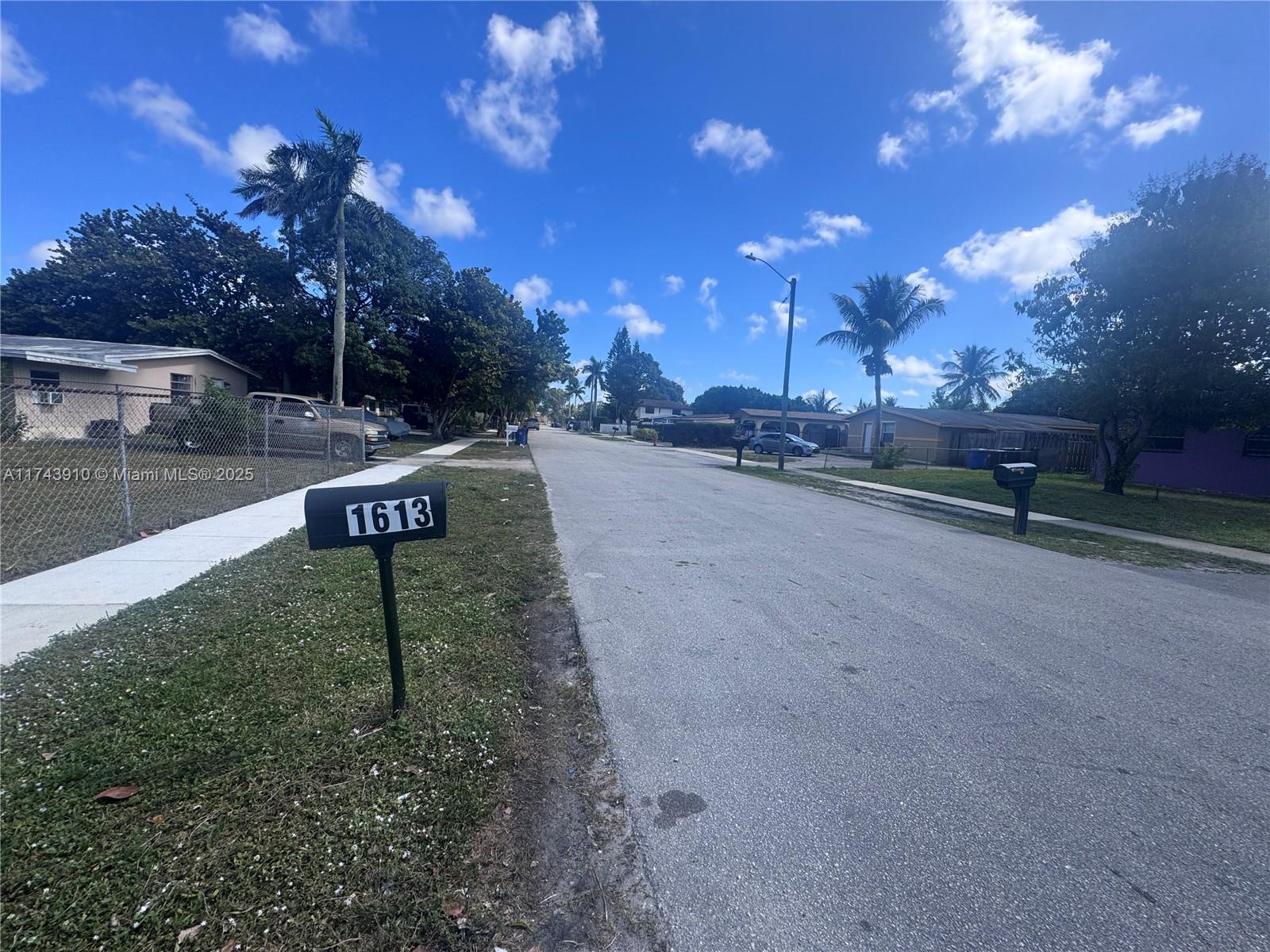 LAUDERDALE MANORS RESUB - Residential
