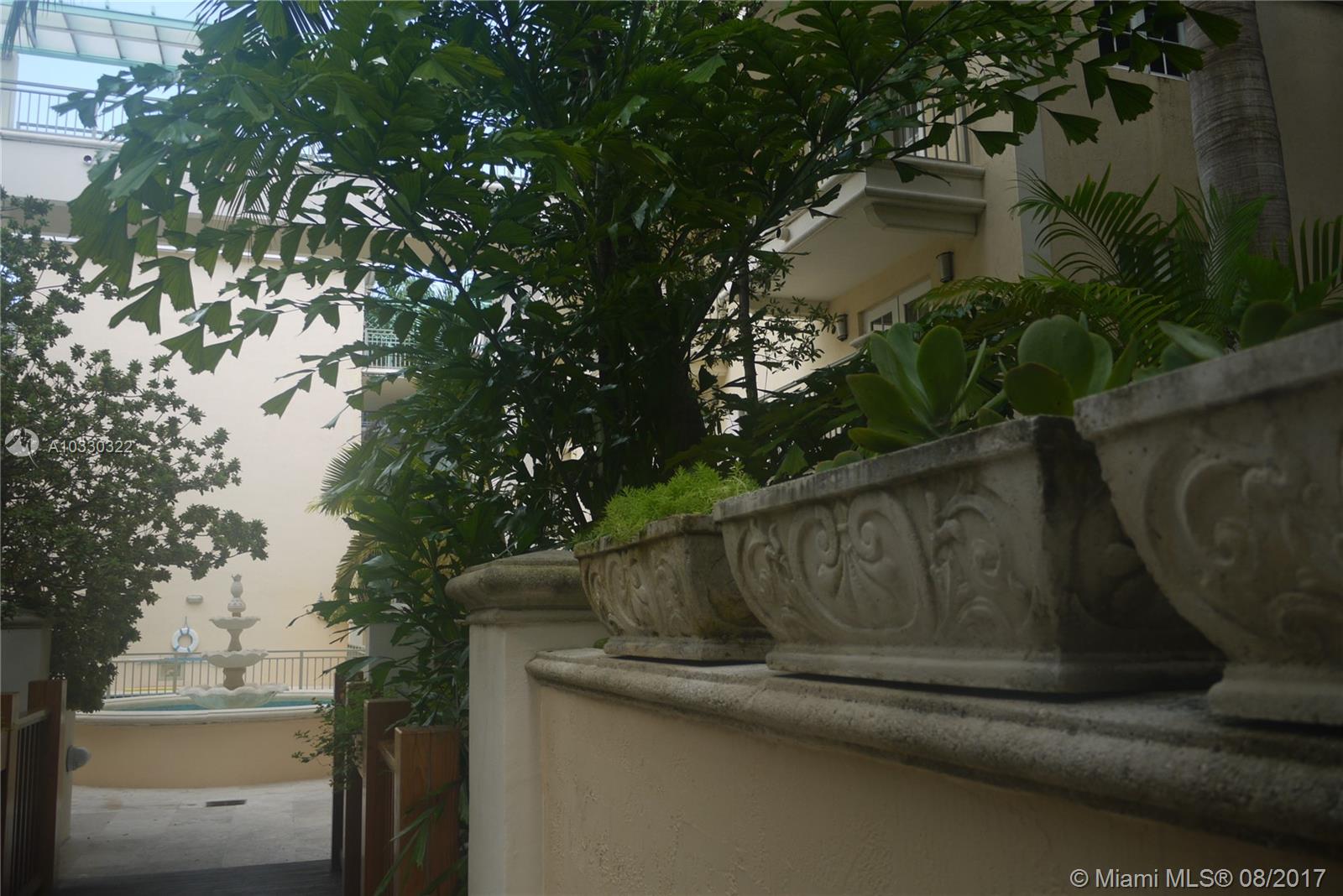 ARMITAGE CONDO - Residential Lease