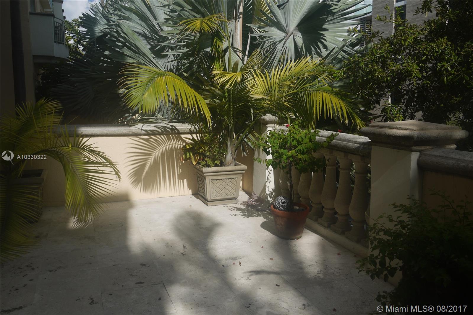 ARMITAGE CONDO - Residential Lease