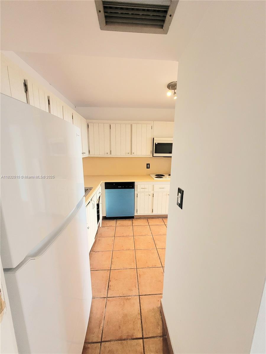 CRESTVIEW TOWERS CONDO - Residential Lease