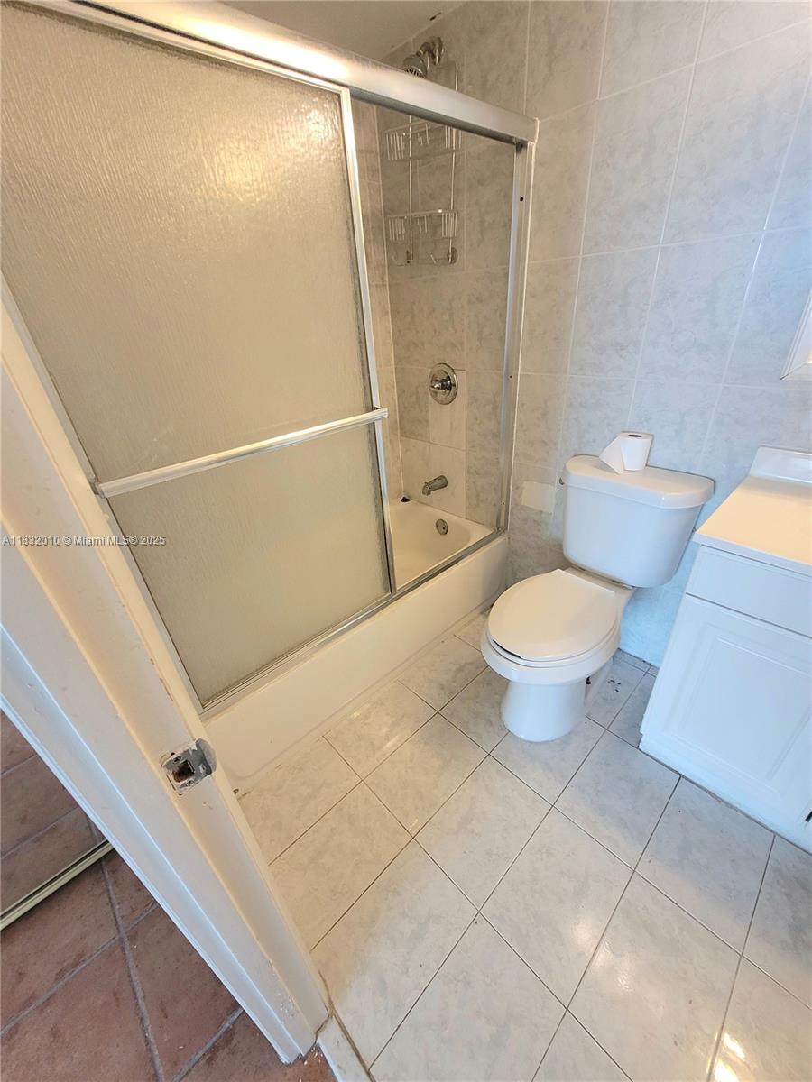 CRESTVIEW TOWERS CONDO - Residential Lease