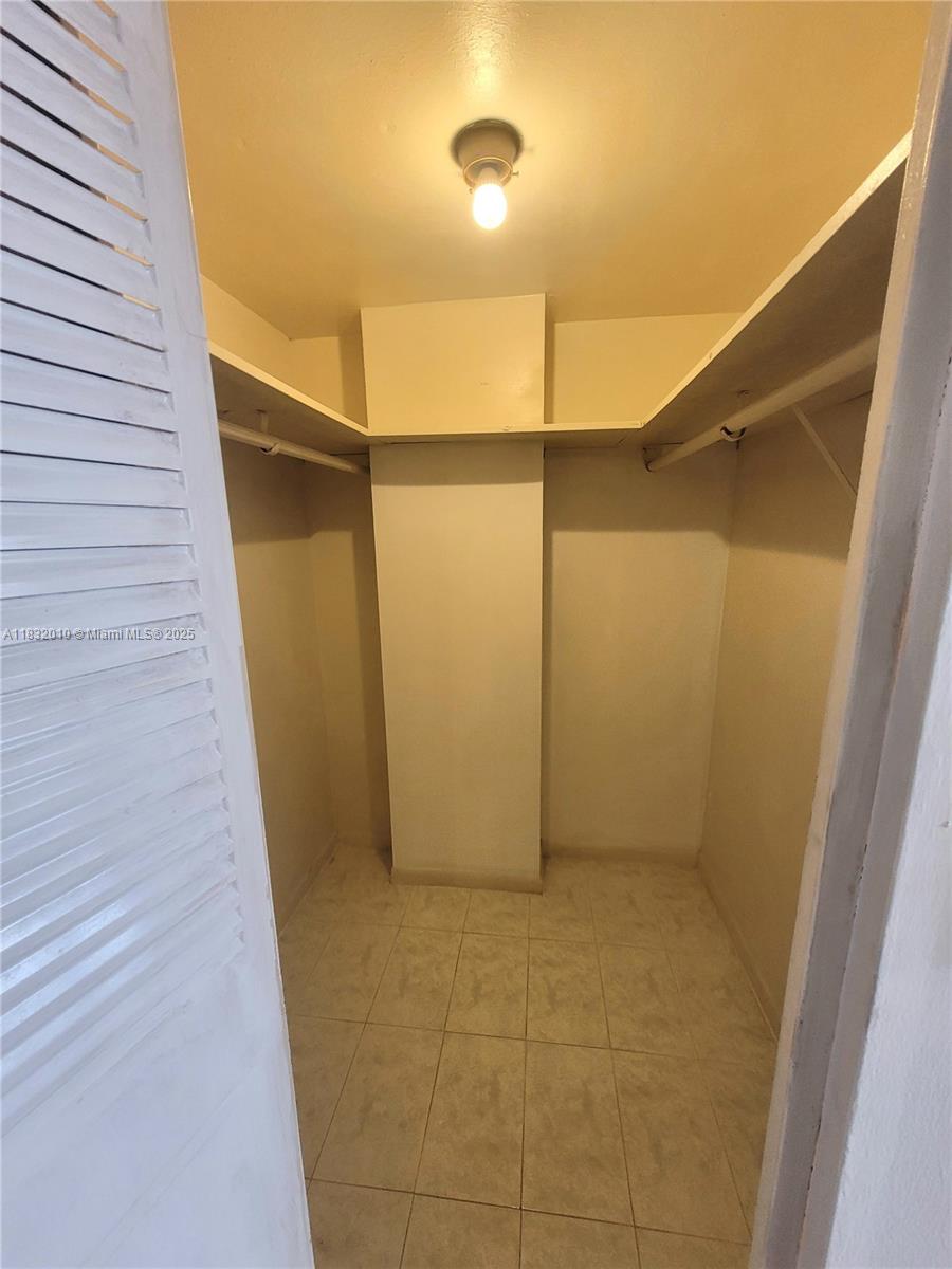 CRESTVIEW TOWERS CONDO - Residential Lease