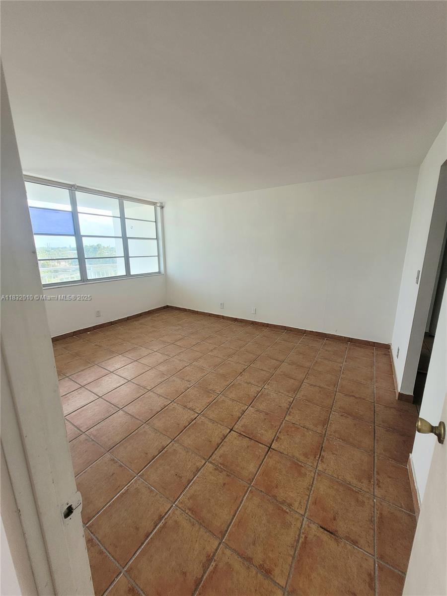 2025 NE 164th St 602
