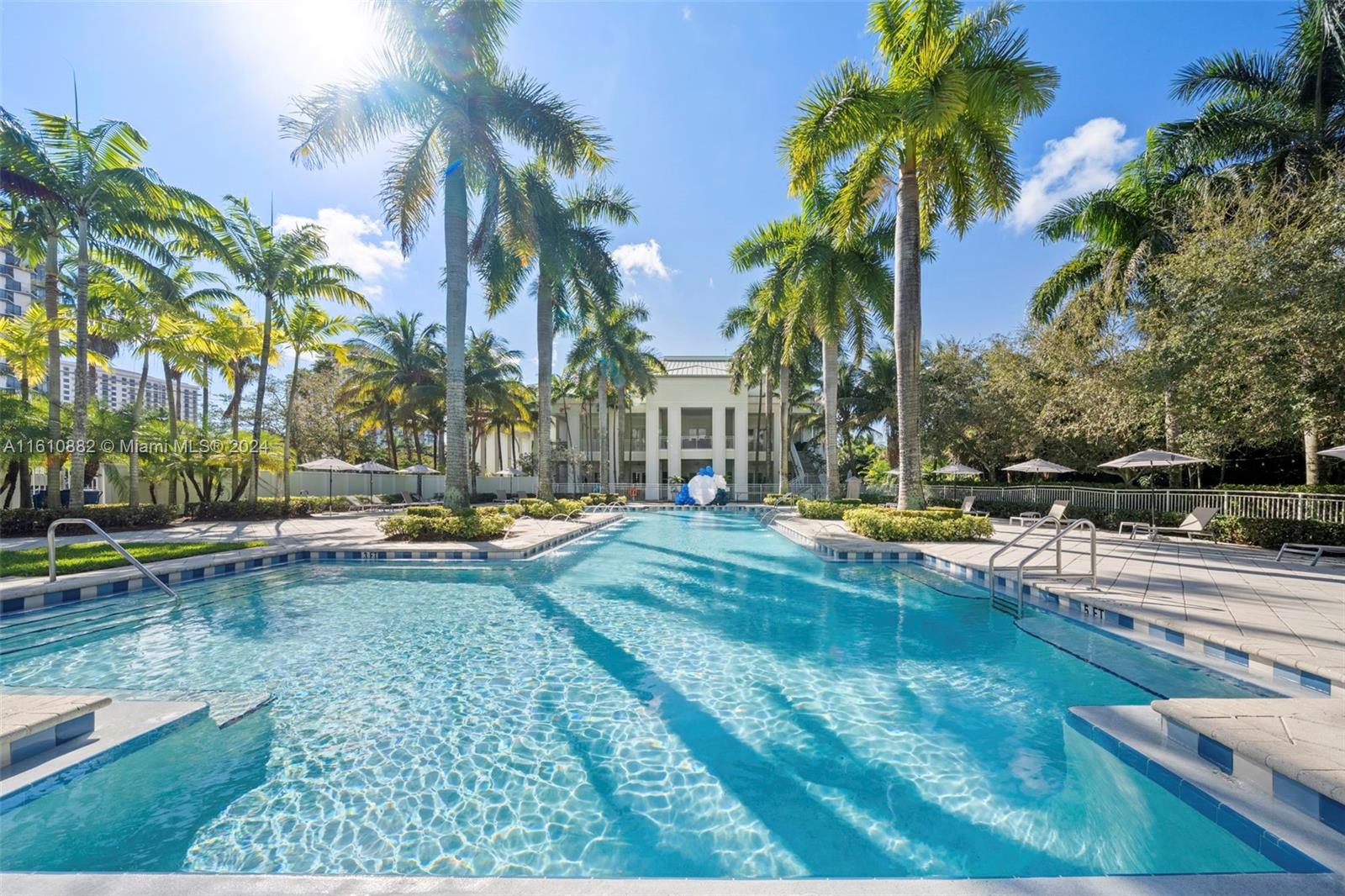 Property for Sale at 5300 Nw 87th Ave 1313, Doral, Miami-Dade County, Florida - Bedrooms: 3 
Bathrooms: 4  - $239,000