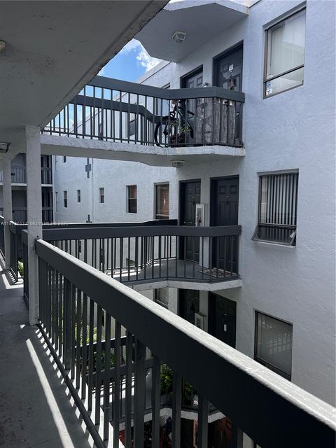 Photo of 1850 N Congress Ave #309, West Palm Beach, FL 33401 (MLS # A11873653) Photo of 1850 N Congress Ave #309, West Palm Beach, FL 33401 (MLS # A11873653)