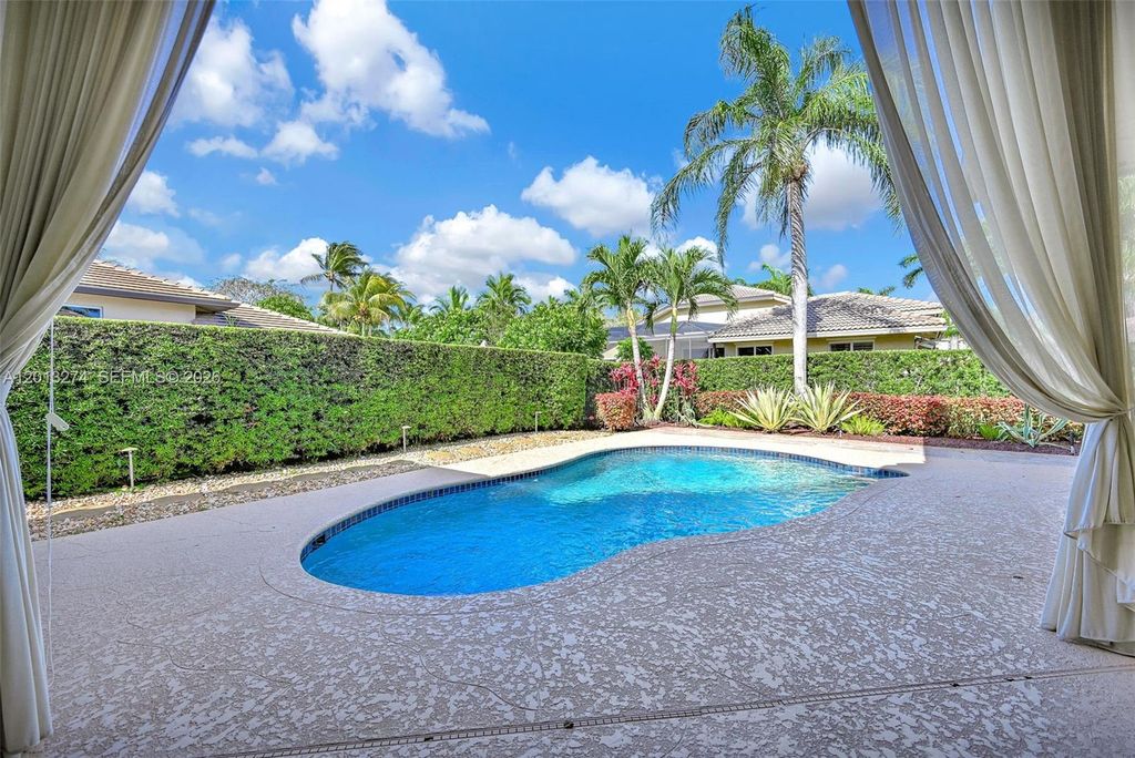 Photo of 2553 Jardin Mnr, Weston, FL 33327 (MLS # A12013274)